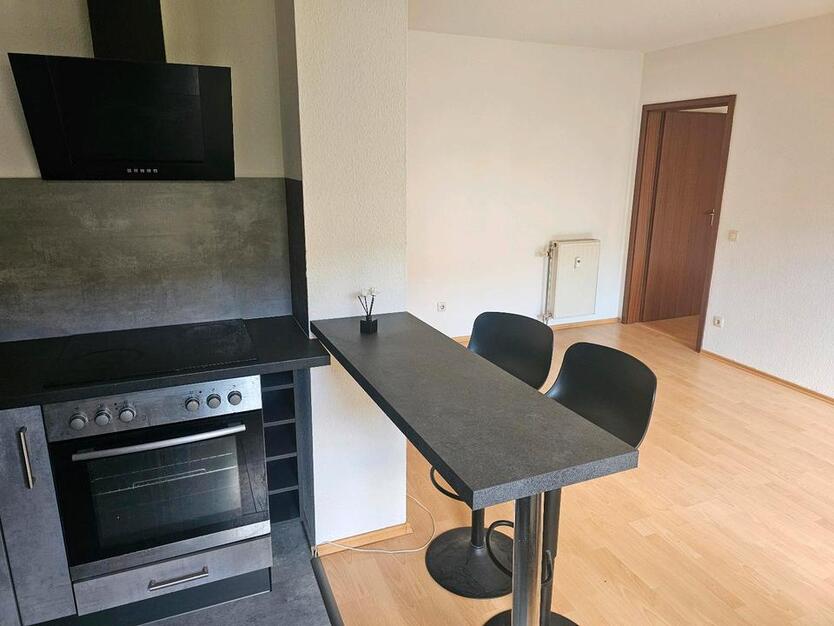Stilvolle 2-Zimmer-Wohnung mit Balkon und Einbauküche