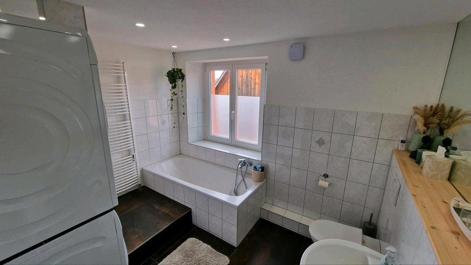 Etagenwohnung Efringen-Kirchen Kirchen - 3 Zimmer, 95 m&sup2;, 1.300&euro; | Angebot:26047537