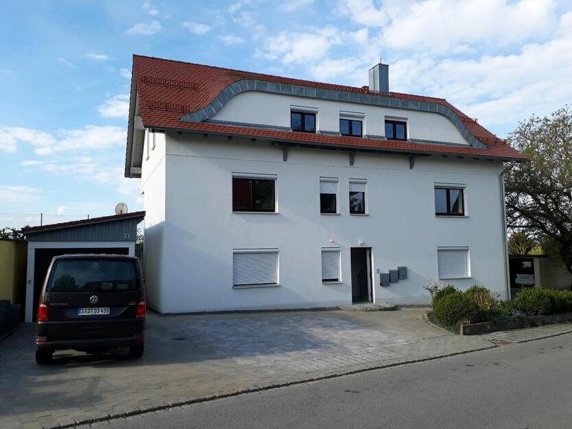 Helle 4-Zimmer-Wohnung mit Terrasse und Gartenanteil