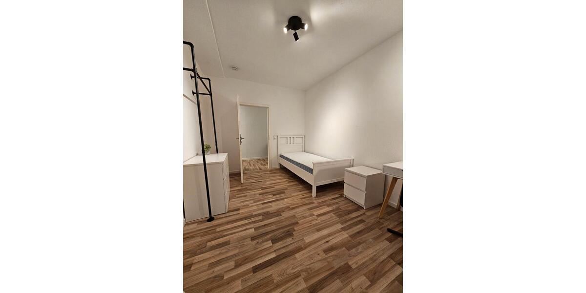 Wohnen auf Zeit Ludwigshafen am Rhein - 20 Zimmer, 100 m&sup2;, 590&euro; | Angebot:26674162