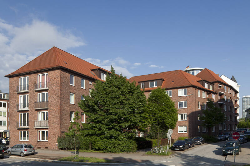 Komplett modernisierte 3 12-Zimmer-Wohnung