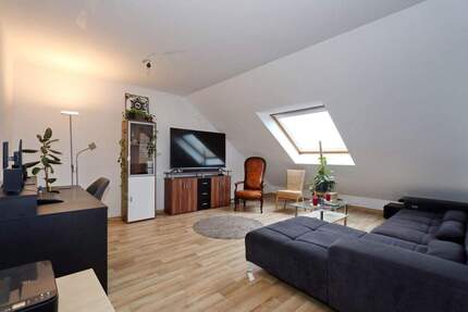 Gepflegte ETW mit großer Dachloggia im Süden 2 zimmer