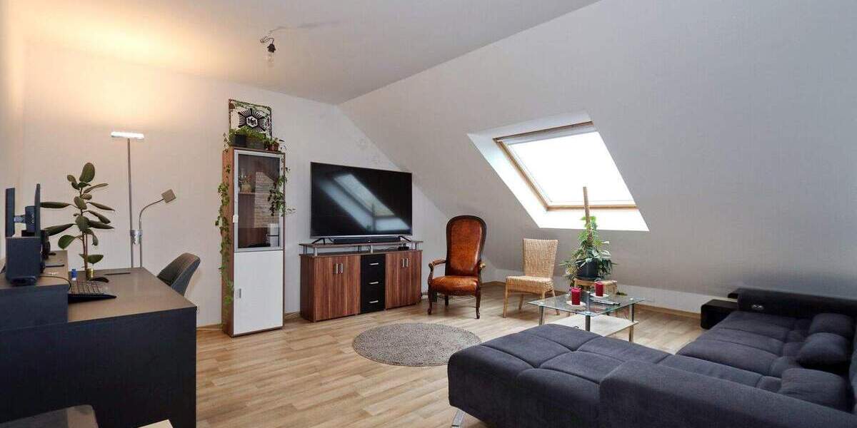 Gepflegte ETW mit großer Dachloggia im Süden 2 zimmer