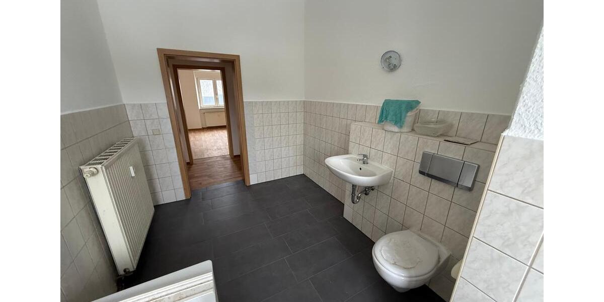 Etagenwohnung Plauen Alt Chrieschwitz - 2 Zimmer, 53 m&sup2;, 265&euro; | Angebot:26300863