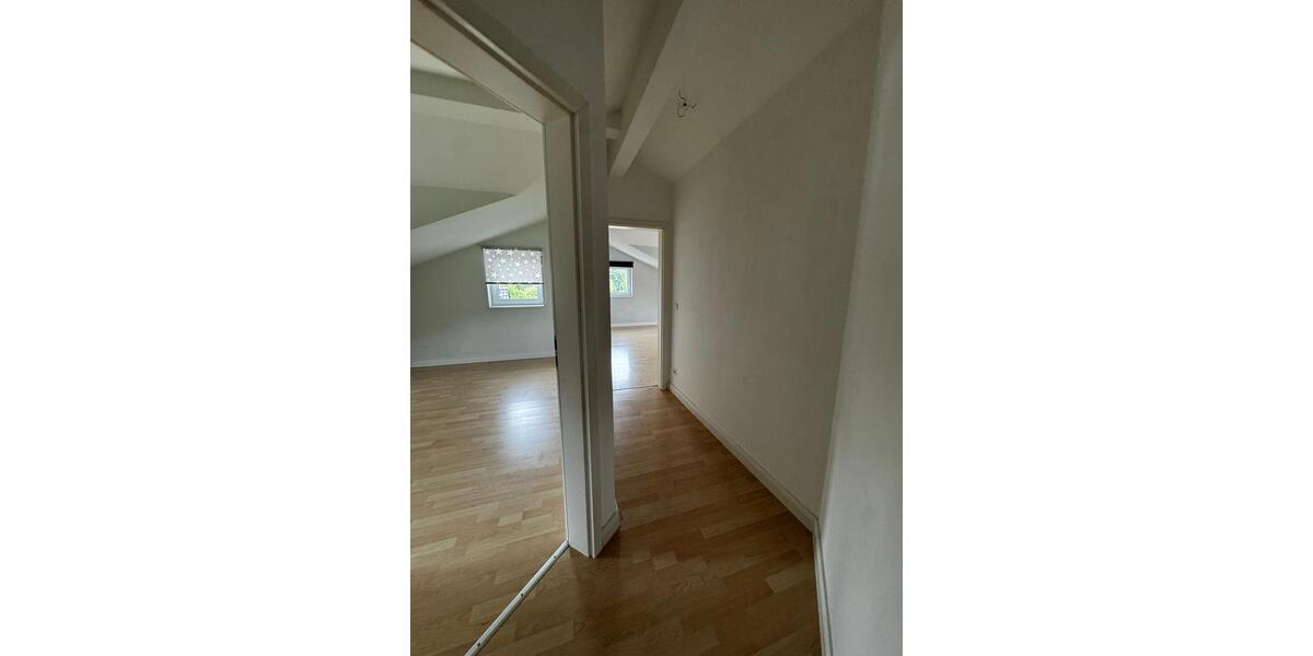 Dachgeschoßwohnung Börnsen - 5 Zimmer, 158 m&sup2;, 1.800&euro; | Angebot:26057087