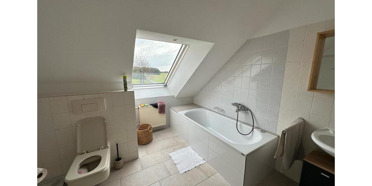 Wohnen auf Zeit Waldbröl - 4 Zimmer, 100 m&sup2;, 17&euro; | Angebot:24641182