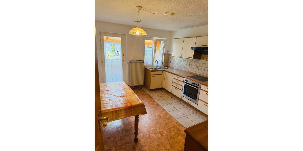Dachgeschoßwohnung Immendingen - 3 Zimmer, 90 m&sup2;, 1.100&euro; | Angebot:26563732