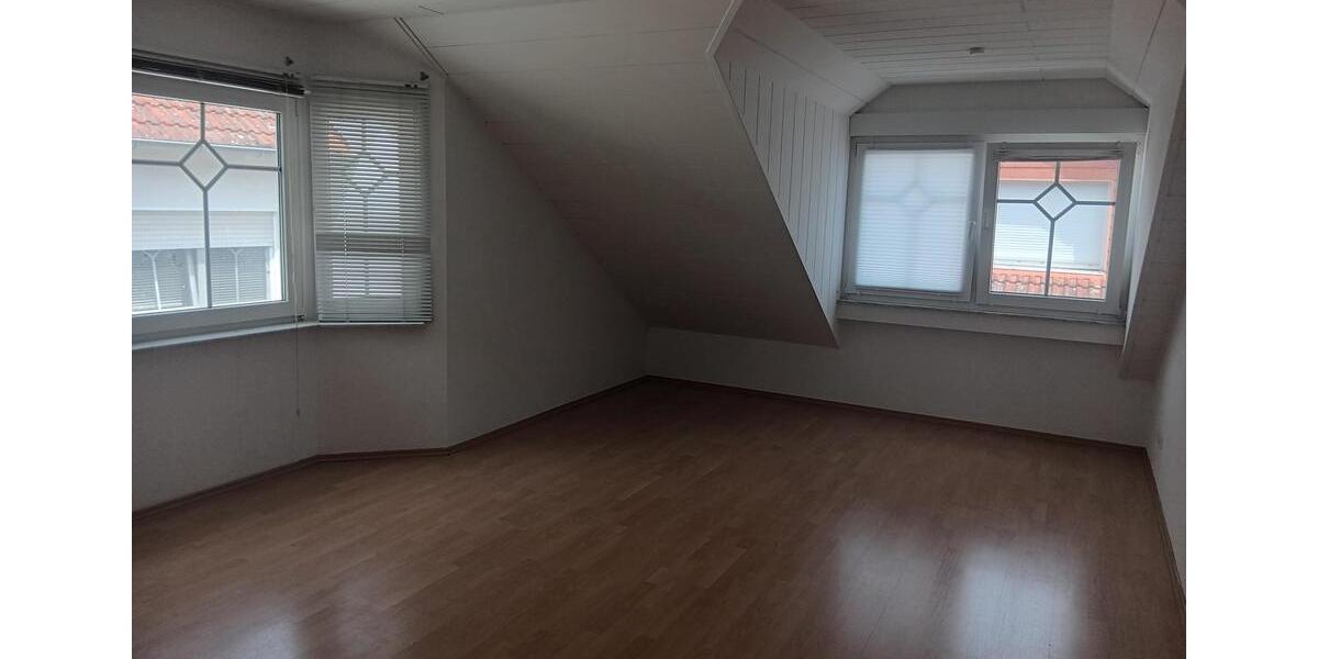 Dachgeschoßwohnung Rödermark - 3 Zimmer, 89 m&sup2;, 1.070&euro; | Angebot:26621156
