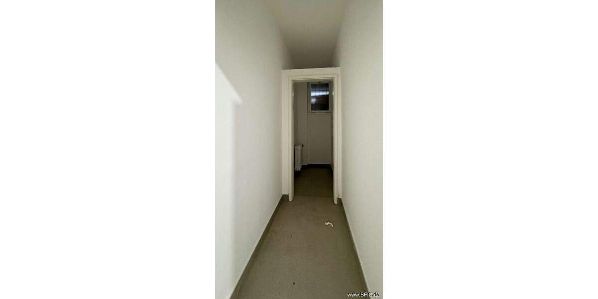 Gewerbeobjekt Fürstenfeldbruck - 9 Zimmer, 228 m&sup2;, 3.420&euro; | Angebot:25699499