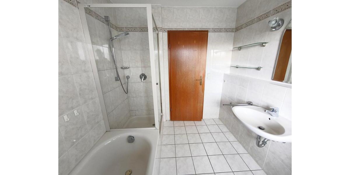 3 Zi. Wohnung (Nr. 6) im DG (2. OG) mit Balkon und Garage - Etagenwohnung Erlangen OT Dechsendorf | Angebot:24315669