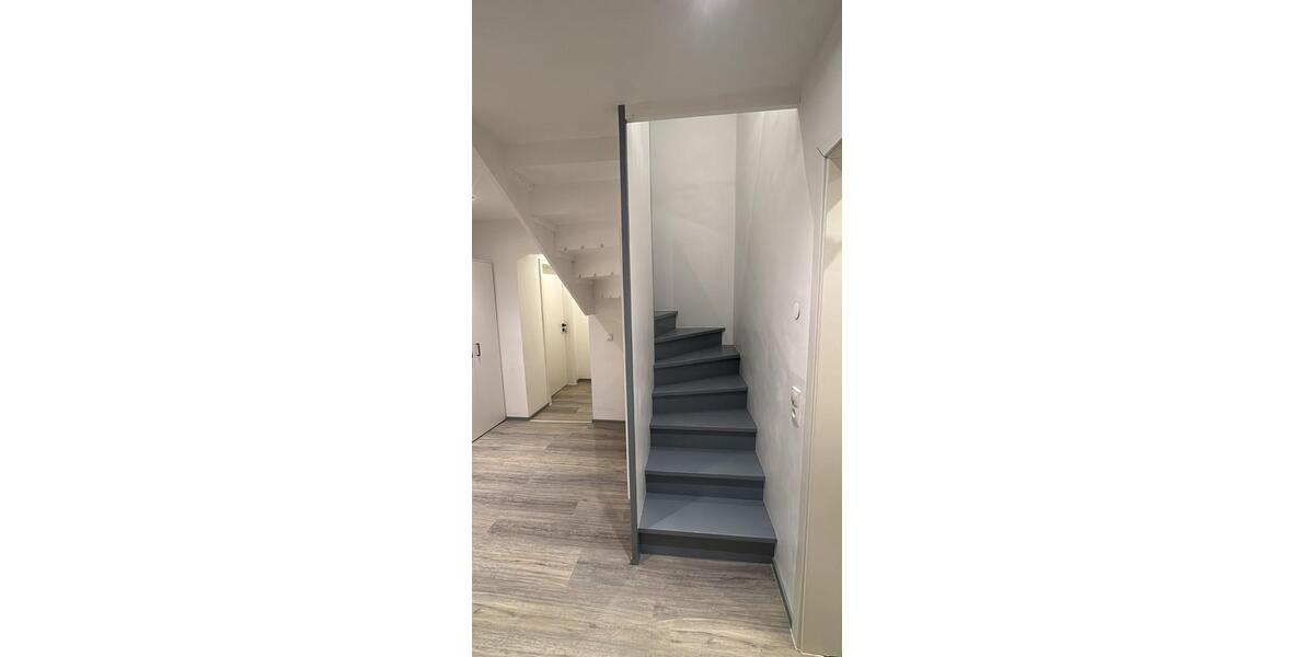 Wohnen auf Zeit Koblenz Bisholder - 5 Zimmer, 120 m&sup2;, 450&euro; | Angebot:25638703