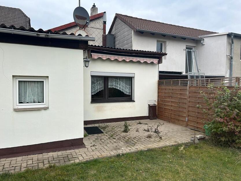 Kleines 3-Zimmer Haus mit schönem Garten zu vermieten zimmer