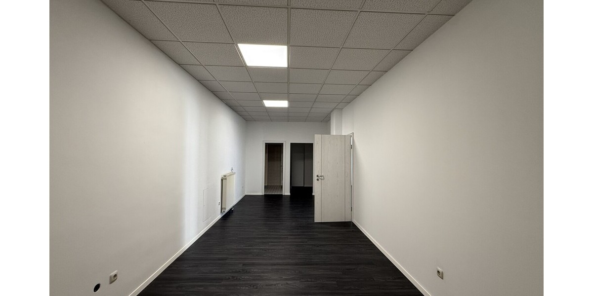 Ladenlokal mit großzügigen Schaufensterflächen in zentraler Lage zu vermieten - Gewerbeobjekt Schwandorf | Angebot:26770575