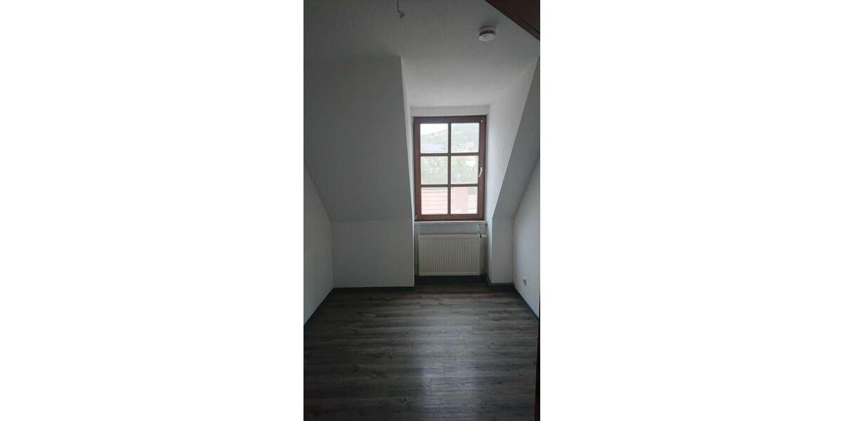 Dachgeschoßwohnung Meiningen - 2 Zimmer, 42 m&sup2;, 350&euro; | Angebot:26426101