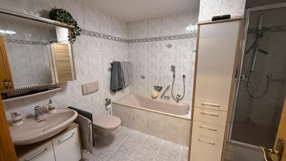 Etagenwohnung Kempten (Allgäu) Auf der Halde - 2 Zimmer, 70 m&sup2;, 950&euro; | Angebot:26705053