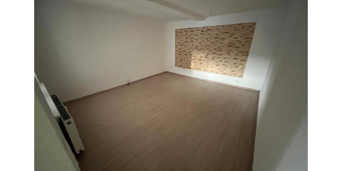 Etagenwohnung Siegen Weidenau - 4 Zimmer, 107 m&sup2;, 1.350&euro; | Angebot:24755811