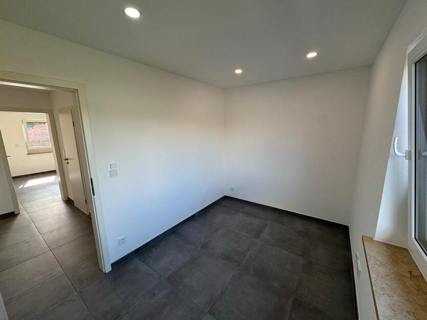 Moderne Kernsanierte 4-Zimmer-Wohnung in Stein