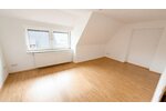 Niederaula, 4 ZKB, DG,110m² + Balkon+Garten - Dachgeschoßwohnung Niederaula Mengshausen | Angebot:23815966