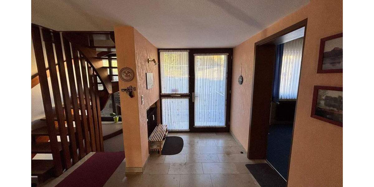 Etagenwohnung Engelskirchen Ründeroth - 4 Zimmer, 127 m&sup2;, 1.100&euro; | Angebot:24333330