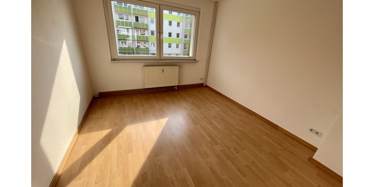Gera-Langenberg! 4 Raum Whg. mit Balkon und Wanne! - Etagenwohnung Gera Langenberg | Angebot:27190932