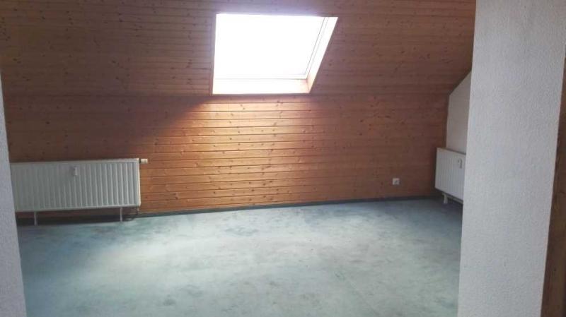 gemütliche 2 -Raumwohnung im Dachgeschoss zimmer