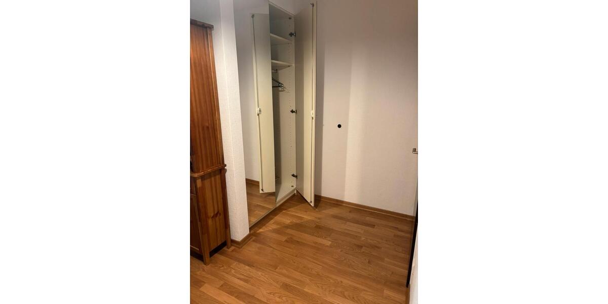 Etagenwohnung Germering - 3 Zimmer, 80 m&sup2;, 2.000&euro; | Angebot:26531557