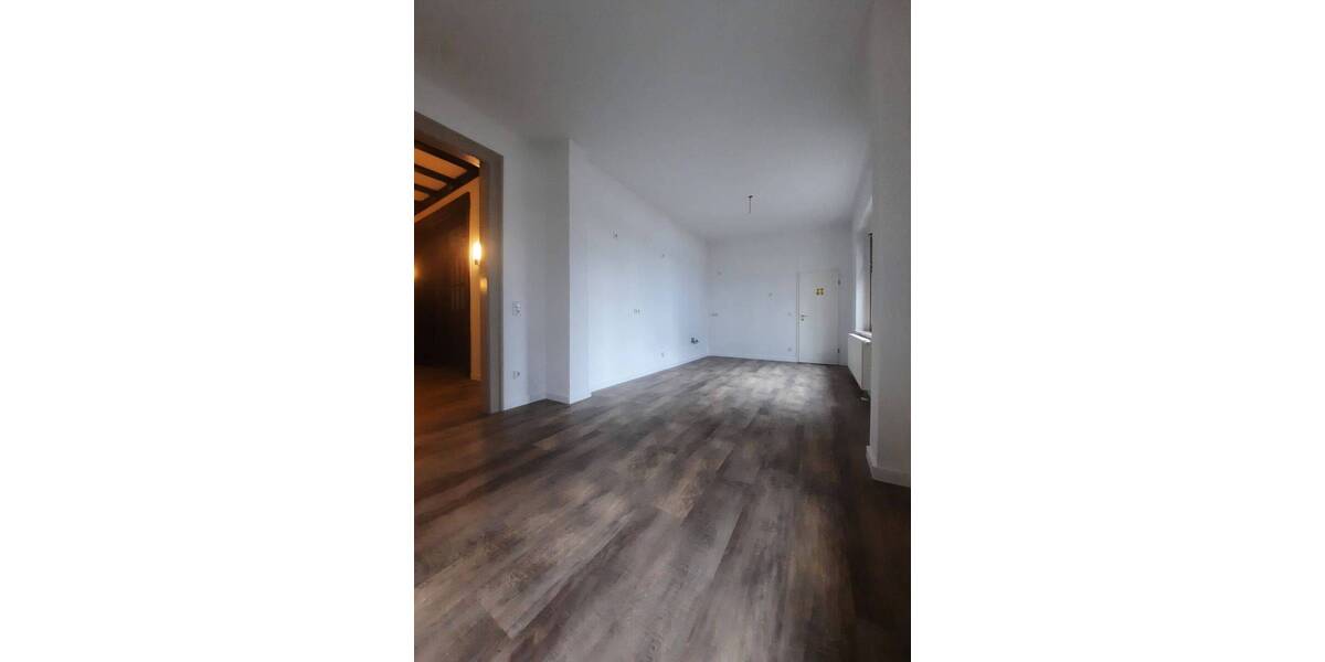 Etagenwohnung Zwickau Pölbitz - 5 Zimmer, 156 m&sup2;, 1.095&euro; | Angebot:26170929