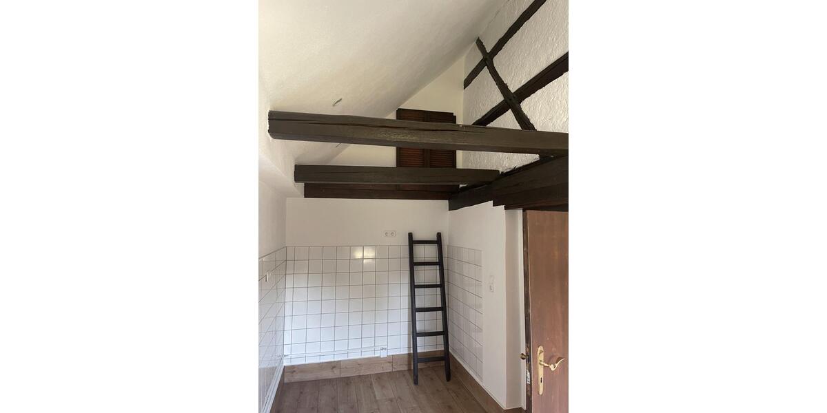 Etagenwohnung Rositz - 4 Zimmer, 102 m&sup2;, 650&euro; | Angebot:25906015
