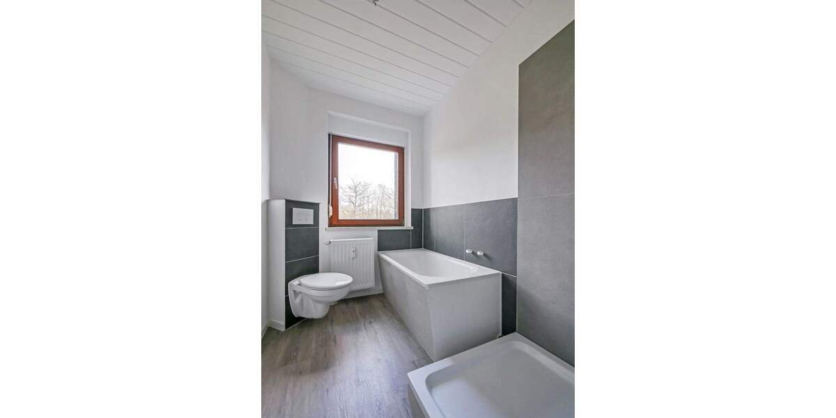 Etagenwohnung Neustadt Langburkersdorf - 3 Zimmer, 62 m&sup2;, 499&euro; | Angebot:25909014