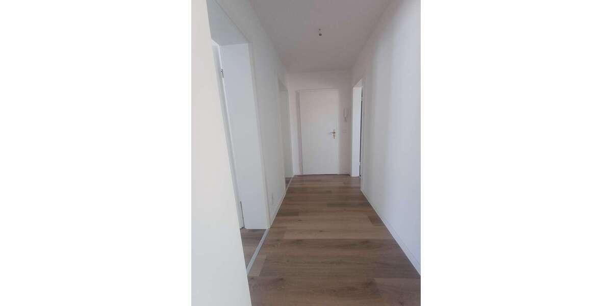 Etagenwohnung Glauchau - 4 Zimmer, 89 m&sup2;, 499&euro; | Angebot:26779437