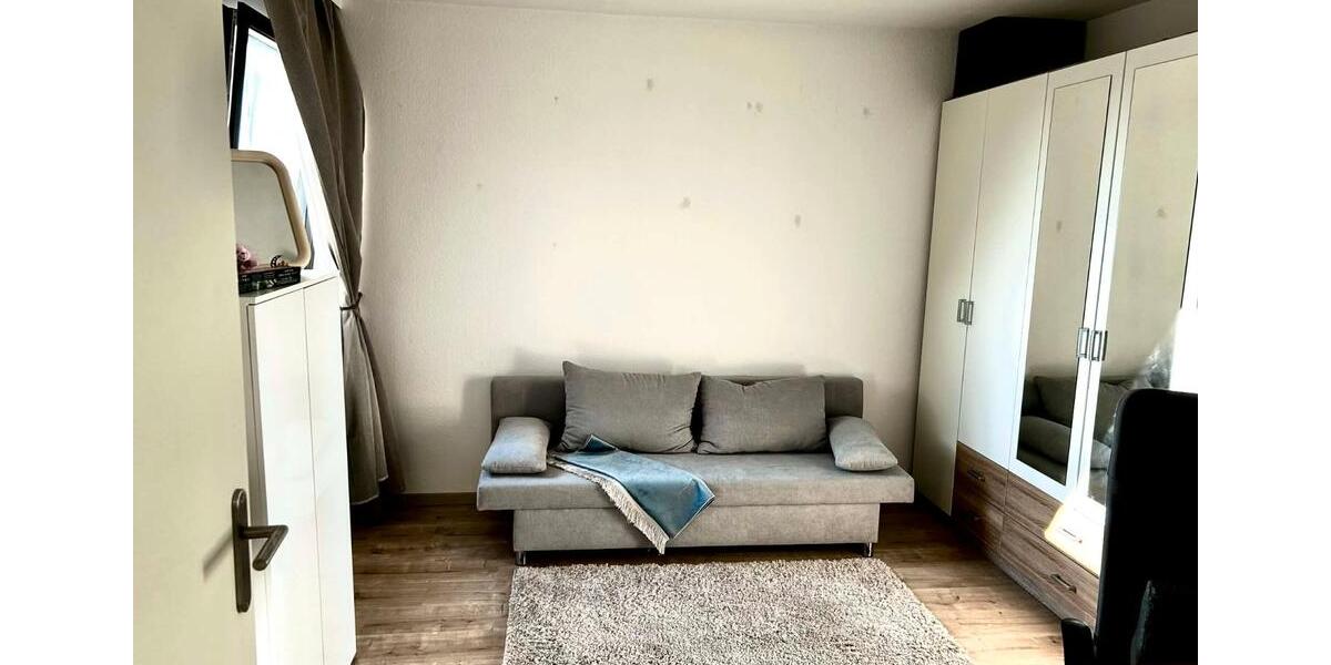 Etagenwohnung Ludwigshafen am Rhein - 4 Zimmer, 100 m&sup2;, 1.250&euro; | Angebot:26638280