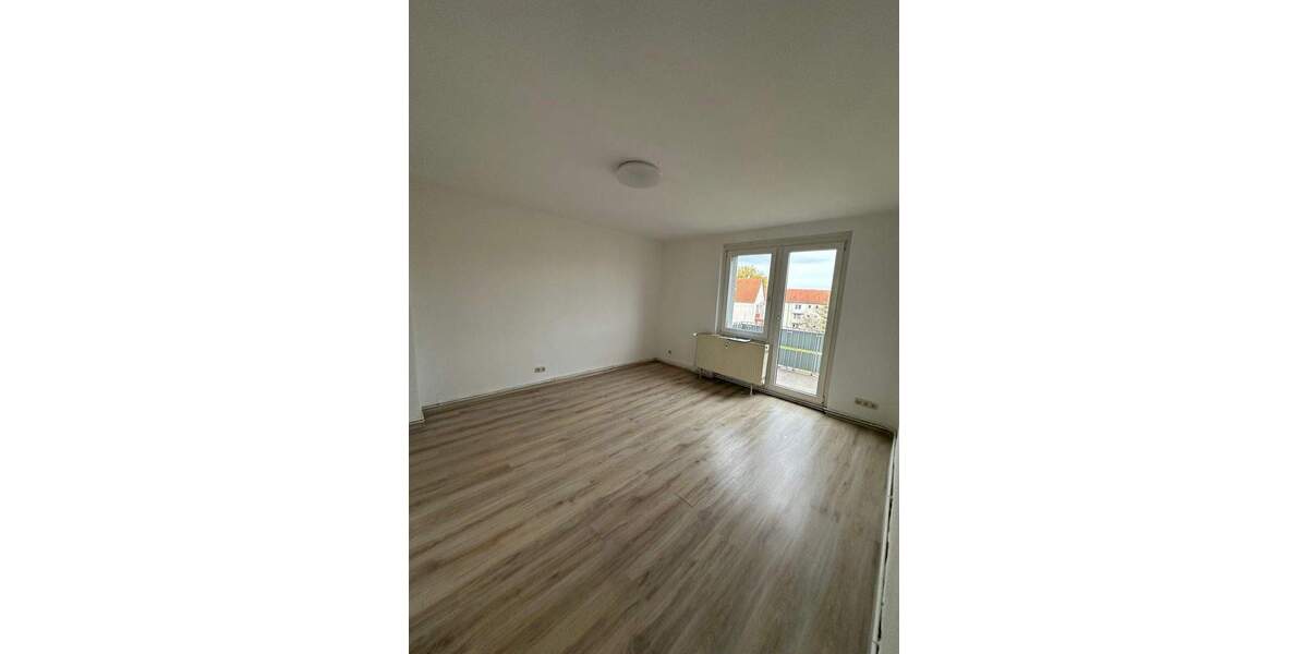 Zimmer Bitterfeld-Wolfen Wolfen - 1 Zimmer, 50 m&sup2;, 325&euro; | Angebot:25815080