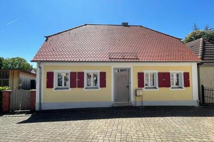 Haus Bopfingen - 4 Zimmer, 90 m&sup2;, 1.250&euro; | Angebot:25300208