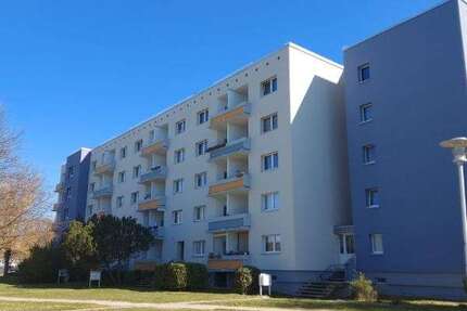 Wohnung Stralsund Grünhufe - 3 Zimmer, 66 m&sup2;, 361&euro; | Angebot:27281298