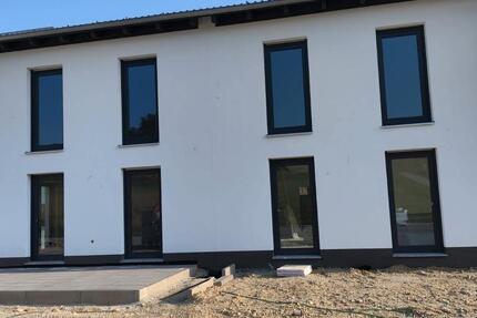 Haus Eichendorf - 5 Zimmer, 145 m&sup2;, 1.350&euro; | Angebot:27620934