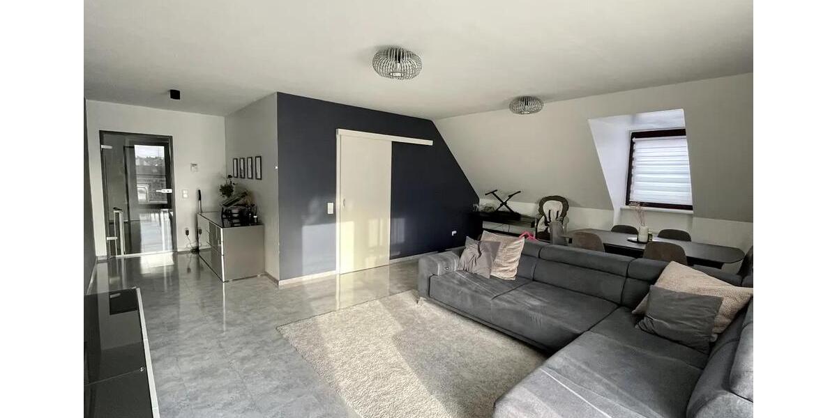 Etagenwohnung Grevenbroich - 3 Zimmer, 90 m&sup2;, 1.050&euro; | Angebot:26267469