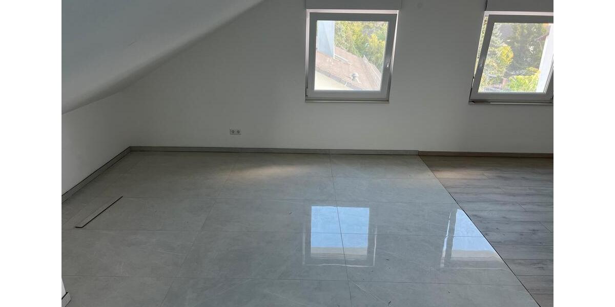 Dachgeschoßwohnung Rastatt - 3 Zimmer, 70 m&sup2;, 880&euro; | Angebot:24756236