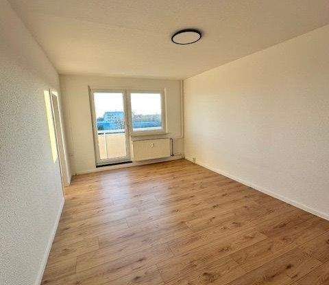 Etagenwohnung Magdeburg Neu Olvenstedt - 2 Zimmer, 55 m&sup2;, 450&euro; | Angebot:25770376
