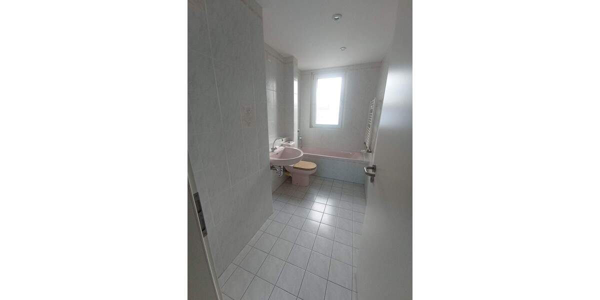 Etagenwohnung Bitterfeld-Wolfen Wolfen - 4 Zimmer, 70 m&sup2;, 476&euro; | Angebot:25094204