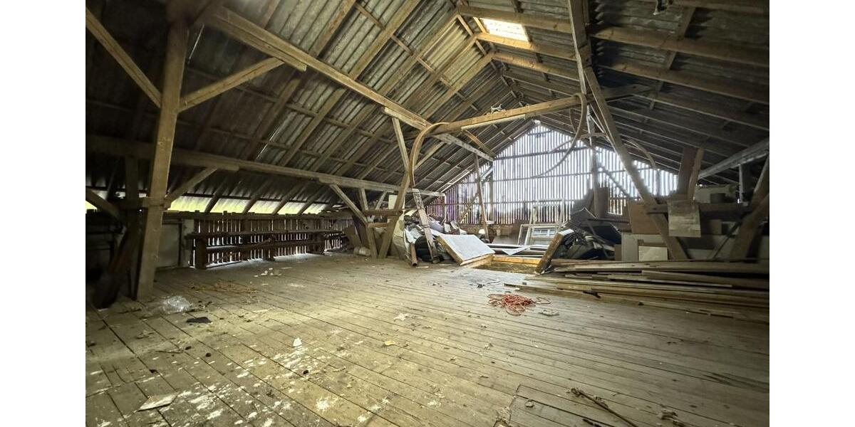 Gewerbehalle im Kreis Plön zu vermieten || Lütt Immobilien Kiel zimmer