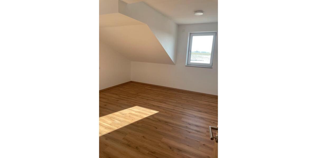 Dachgeschoßwohnung Kammlach - 4 Zimmer, 103 m&sup2;, 1.300&euro; | Angebot:24750852