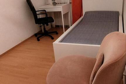 WG-Zimmer in einer 3 er WG zu vermieten, vollmöbliert 3 zimmer