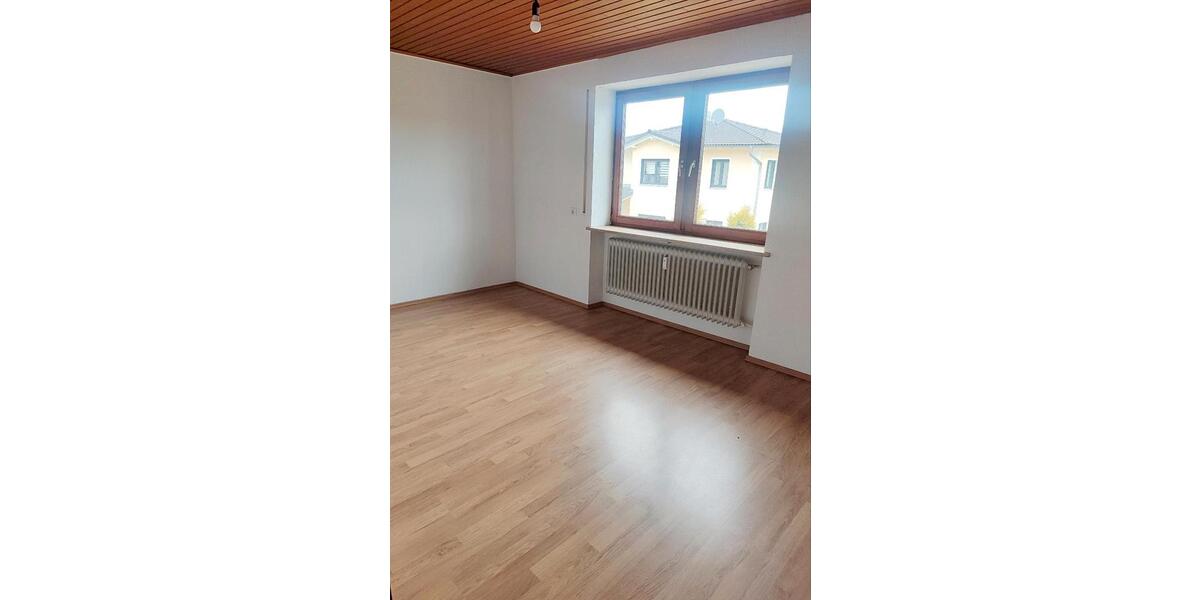 Doppelhaushälfte Neustadt an der Donau - 7 Zimmer, 156 m&sup2;, 1.200&euro; | Angebot:26628084