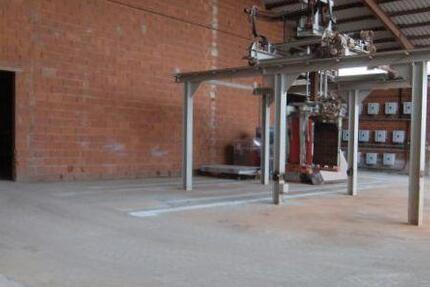 VH3378H1e Hallen-, Büro- und Freifläche bei Siegenburg zimmer