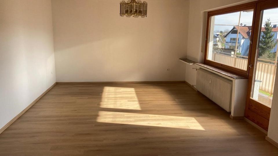 Erdgeschoßwohnung Warburg - 3 Zimmer, 95 m&sup2;, 600&euro; | Angebot:25988577
