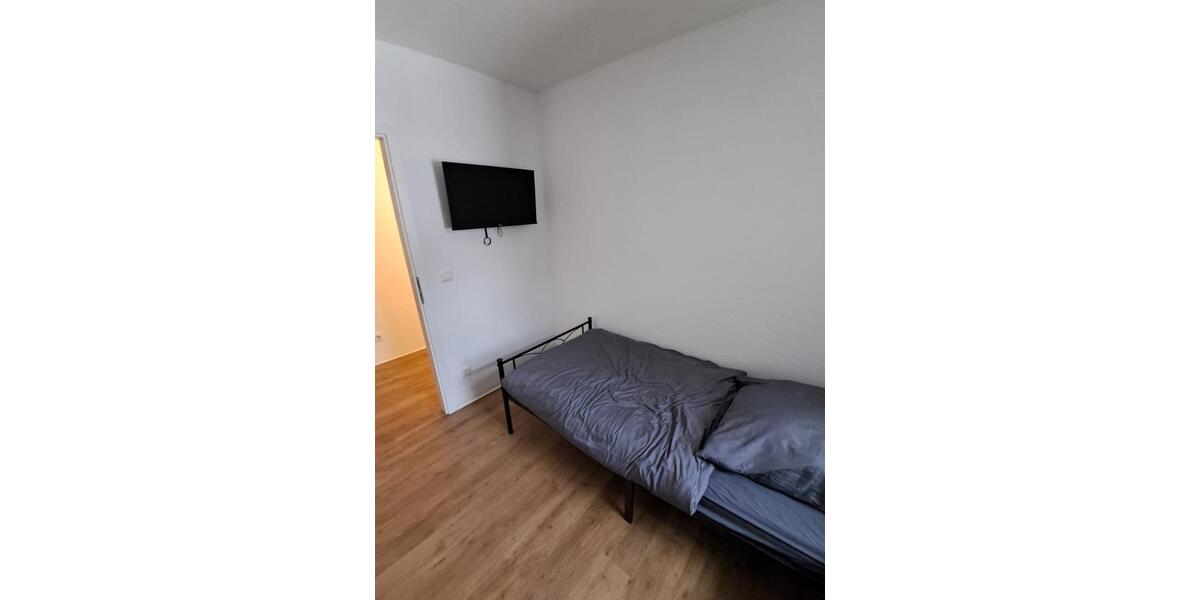 Ferienwohnung Monteurzimmer EG für 3 Personen in ruhige Lage in Massen 2 zimmer