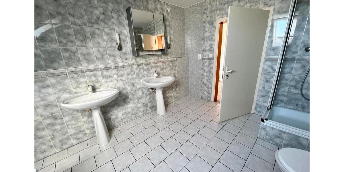 Dachgeschoßwohnung Unna - 2 Zimmer, 90 m&sup2;, 740&euro; | Angebot:26579811