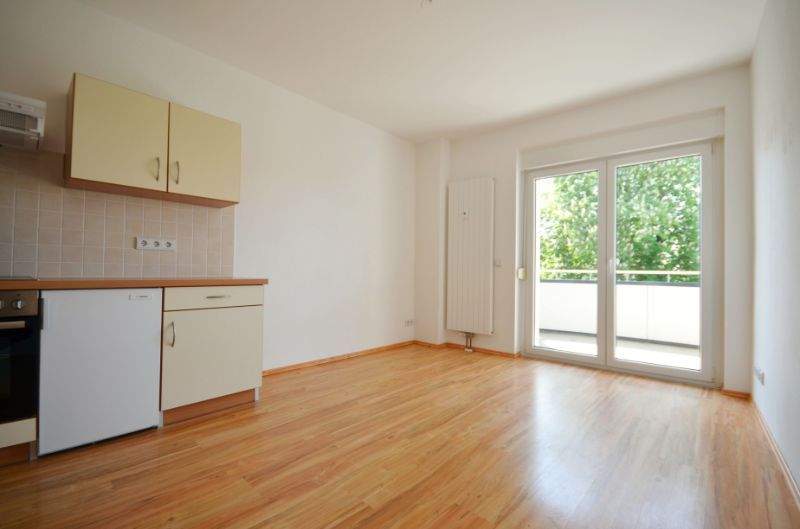 In ruhiger Umgebung wohnen! Mit Einbauküche - ein kleines Paradies sucht Mieter. 2 zimmer