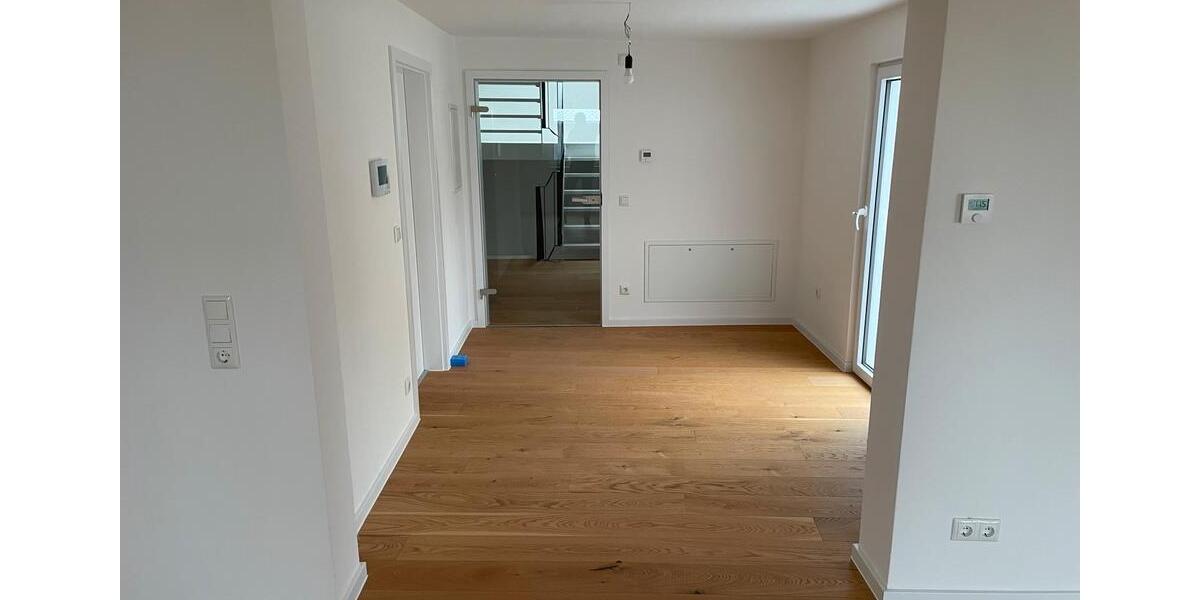 Einfamilienhaus Konnersreuth - 6 Zimmer, 200 m&sup2;, 1.250&euro; | Angebot:23708339