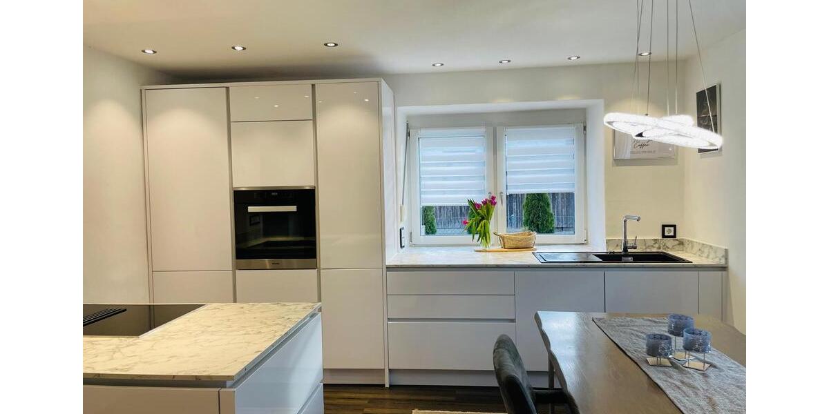 Mehrfamilienhaus, Wohnhaus Wallersdorf - 5 Zimmer, 162 m&sup2;, 1.185&euro; | Angebot:26000125